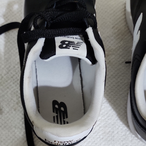 New Balance Men's Black Sneakers - Picture 6 of 7